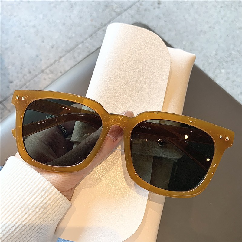 Travel Accessories Brand - Vintage Bruine Oversized Vierkante Zonnebril Vrouwen