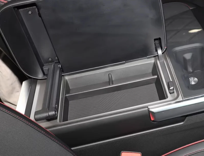 Auto middenconsole armsteun op - Travel Accessories Inc recensie en prijs